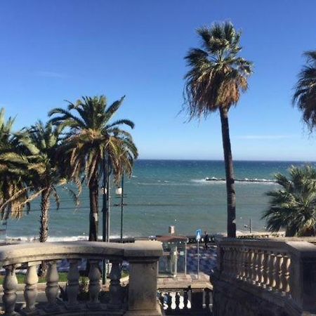Petit avec classe San Remo Extérieur photo