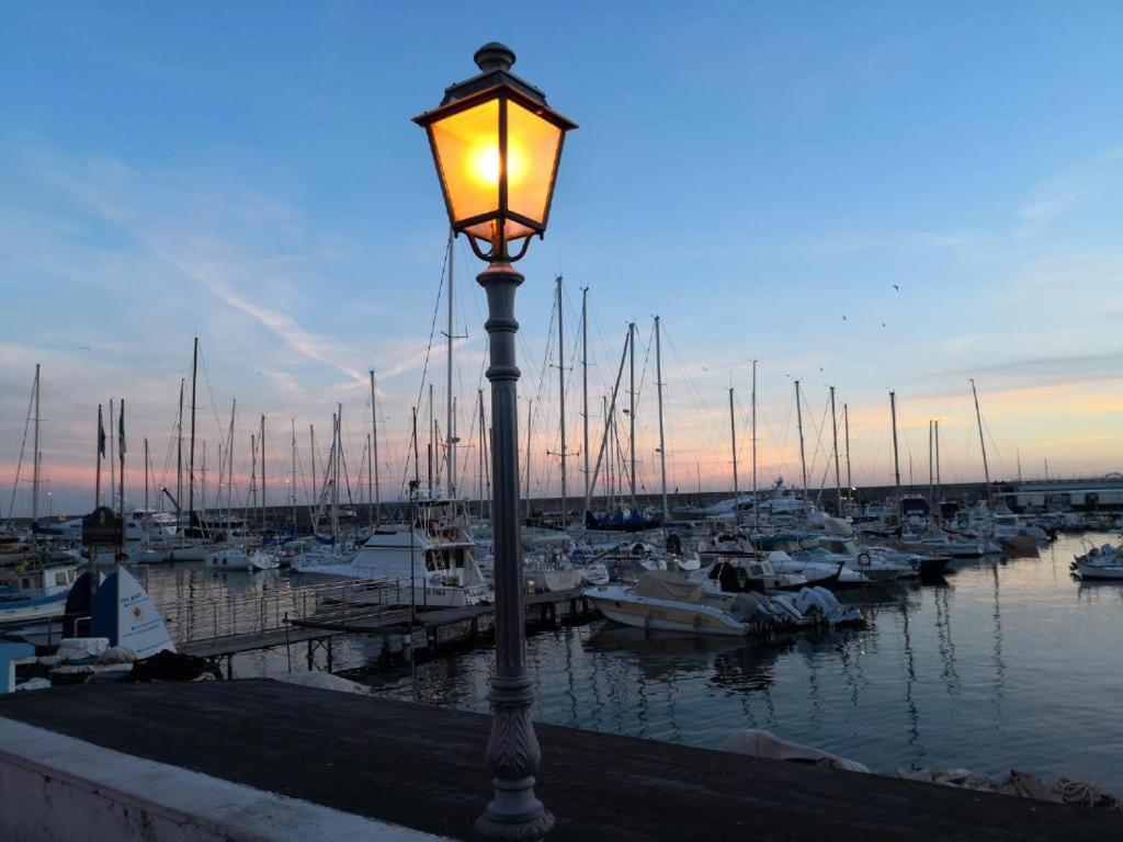 Petit avec classe San Remo Extérieur photo