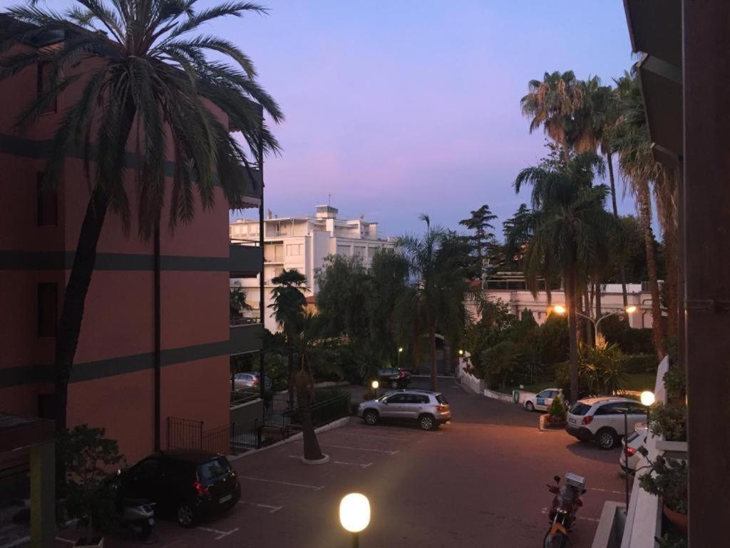 Petit avec classe San Remo Extérieur photo
