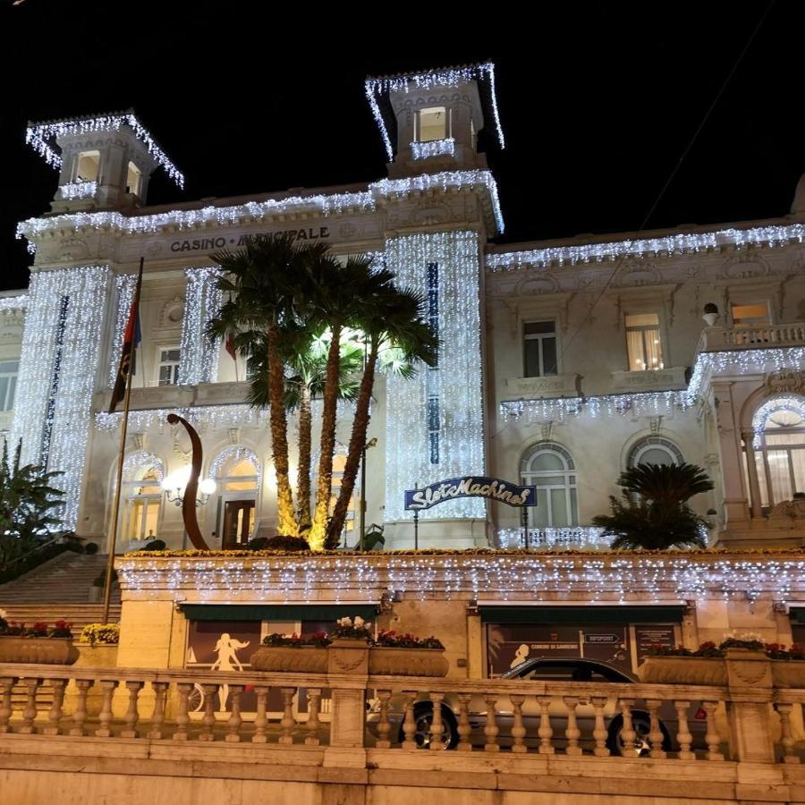 Petit avec classe San Remo Extérieur photo