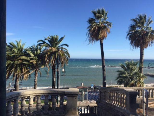 Petit avec classe San Remo Extérieur photo